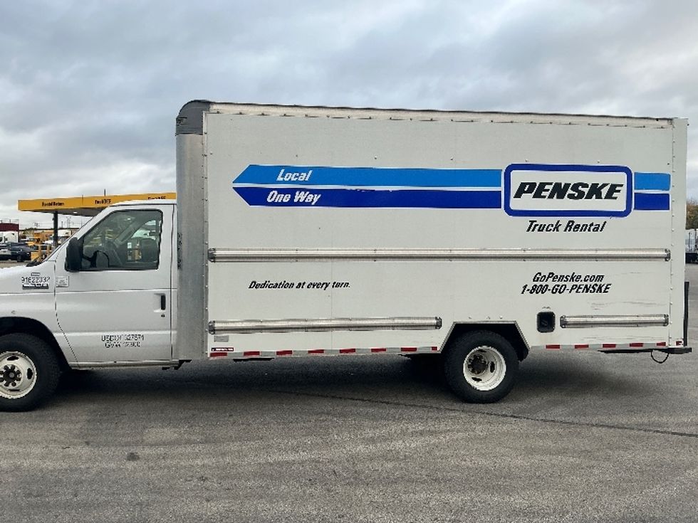 Light Duty Box Truck-Light and Medium Duty Trucks-Ford-2022-E350-East Chicago-IN-101,730\n\t\tmiles-$ 31,500 - Image 4