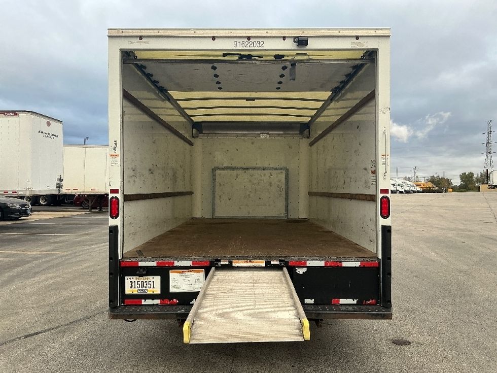 Light Duty Box Truck-Light and Medium Duty Trucks-Ford-2022-E350-East Chicago-IN-101,730\n\t\tmiles-$ 31,500 - Image 9