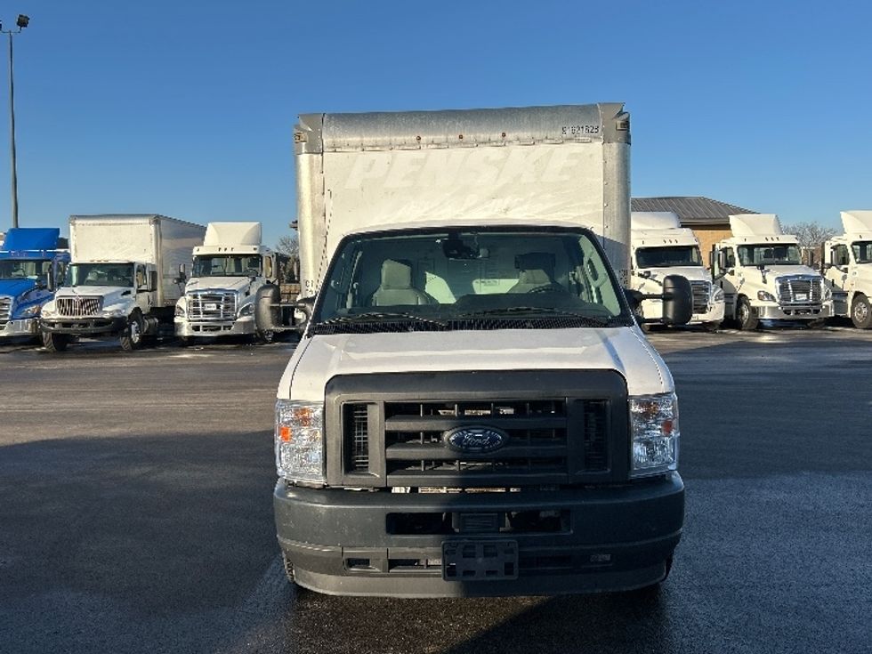 Light Duty Box Truck-Light and Medium Duty Trucks-Ford-2022-E350-East Chicago-IN-102,313\n\t\tmiles-$ 31,000 - Image 2