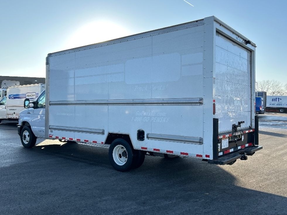 Light Duty Box Truck-Light and Medium Duty Trucks-Ford-2022-E350-East Chicago-IN-102,313\n\t\tmiles-$ 31,000 - Image 6