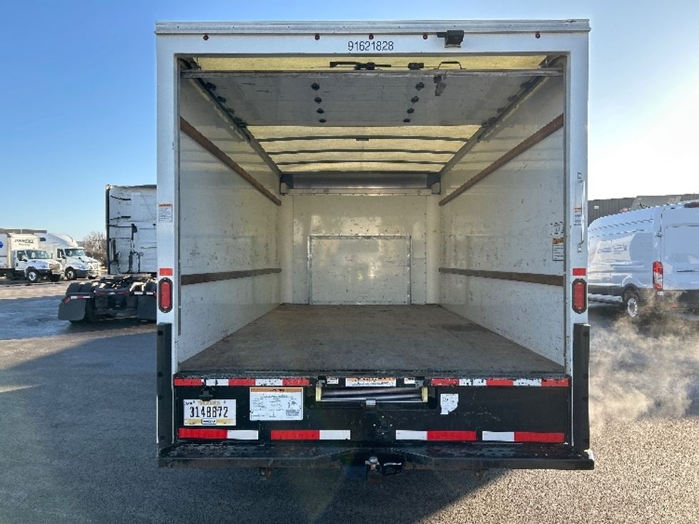 Light Duty Box Truck-Light and Medium Duty Trucks-Ford-2022-E350-East Chicago-IN-102,313\n\t\tmiles-$ 31,000 - Image 8