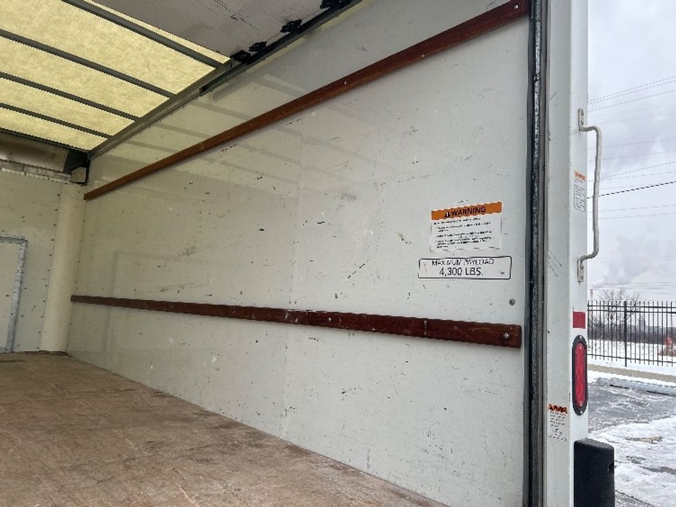 Light Duty Box Truck-Light and Medium Duty Trucks-Ford-2022-E350-East Chicago-IN-109,449\n\t\tmiles-$ 29,750 - Image 11