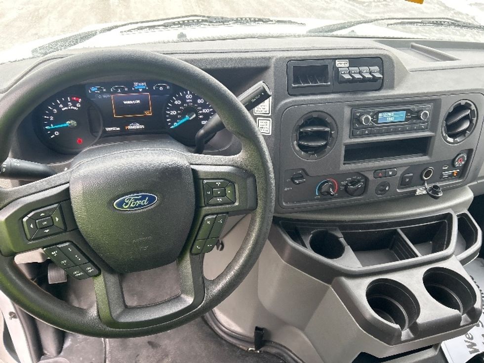 Light Duty Box Truck-Light and Medium Duty Trucks-Ford-2022-E350-East Chicago-IN-109,449\n\t\tmiles-$ 29,750 - Image 17