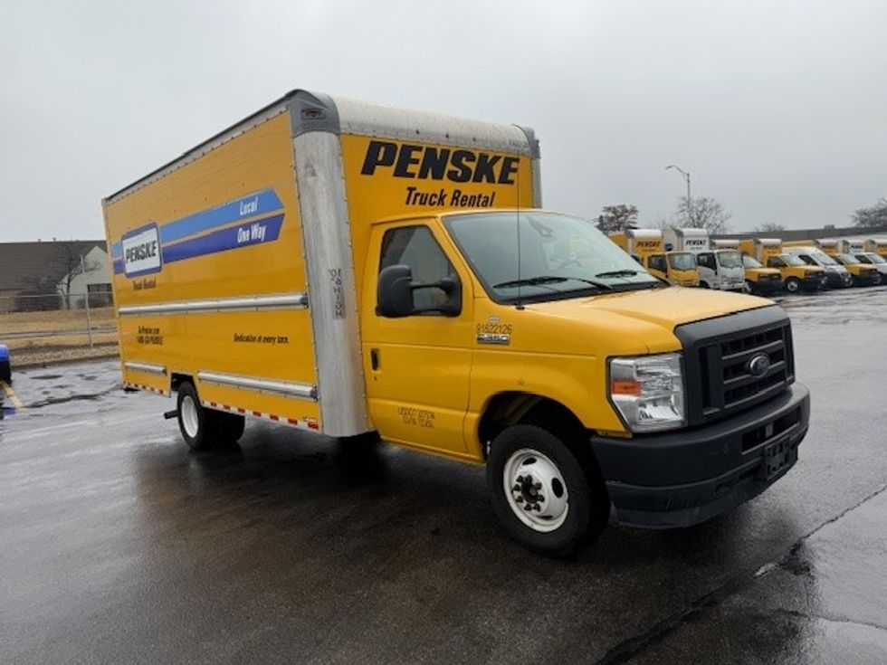 Light Duty Box Truck-Light and Medium Duty Trucks-Ford-2022-E350-East Chicago-IN-115,651\n\t\tmiles-$ 25,750 - Image 1