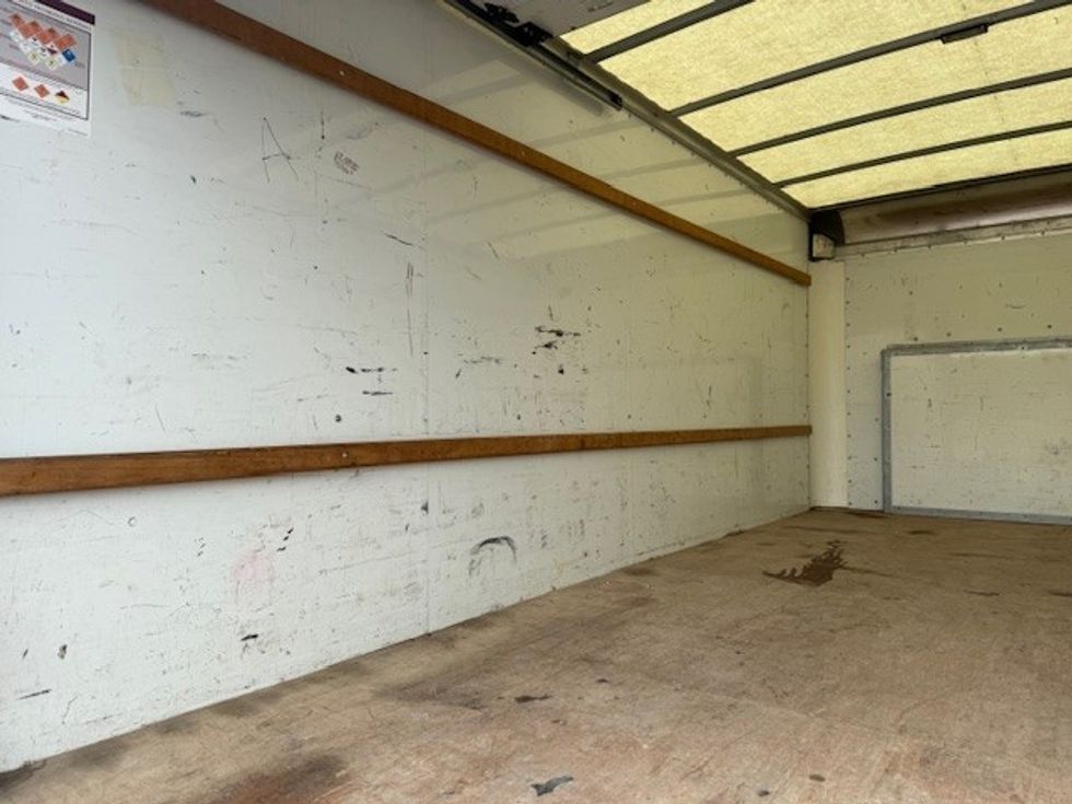 Light Duty Box Truck-Light and Medium Duty Trucks-Ford-2022-E350-East Chicago-IN-115,651\n\t\tmiles-$ 25,750 - Image 11