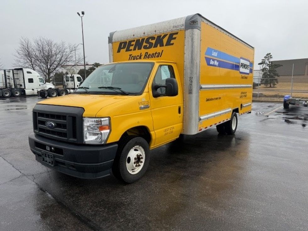 Light Duty Box Truck-Light and Medium Duty Trucks-Ford-2022-E350-East Chicago-IN-115,651\n\t\tmiles-$ 25,750 - Image 3
