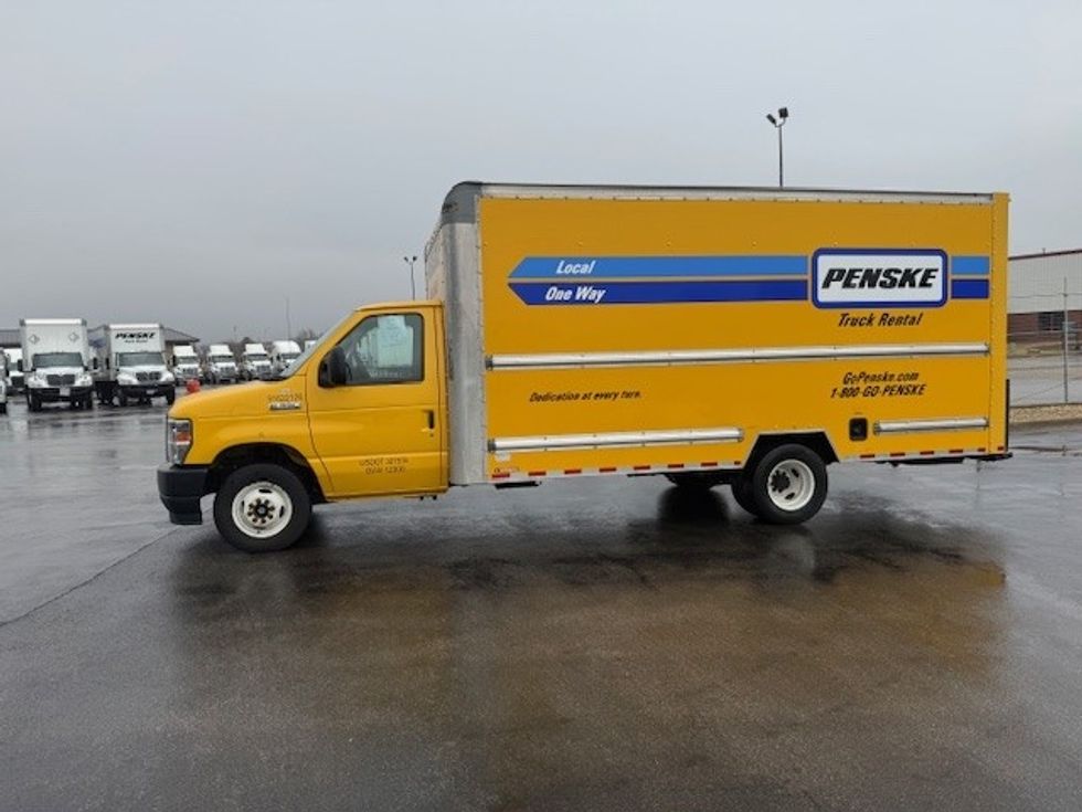 Light Duty Box Truck-Light and Medium Duty Trucks-Ford-2022-E350-East Chicago-IN-115,651\n\t\tmiles-$ 25,750 - Image 4