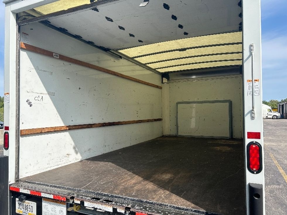 Light Duty Box Truck-Light and Medium Duty Trucks-Ford-2022-E350-East Chicago-IN-56,910\n\t\tmiles-$ 36,250 - Image 10