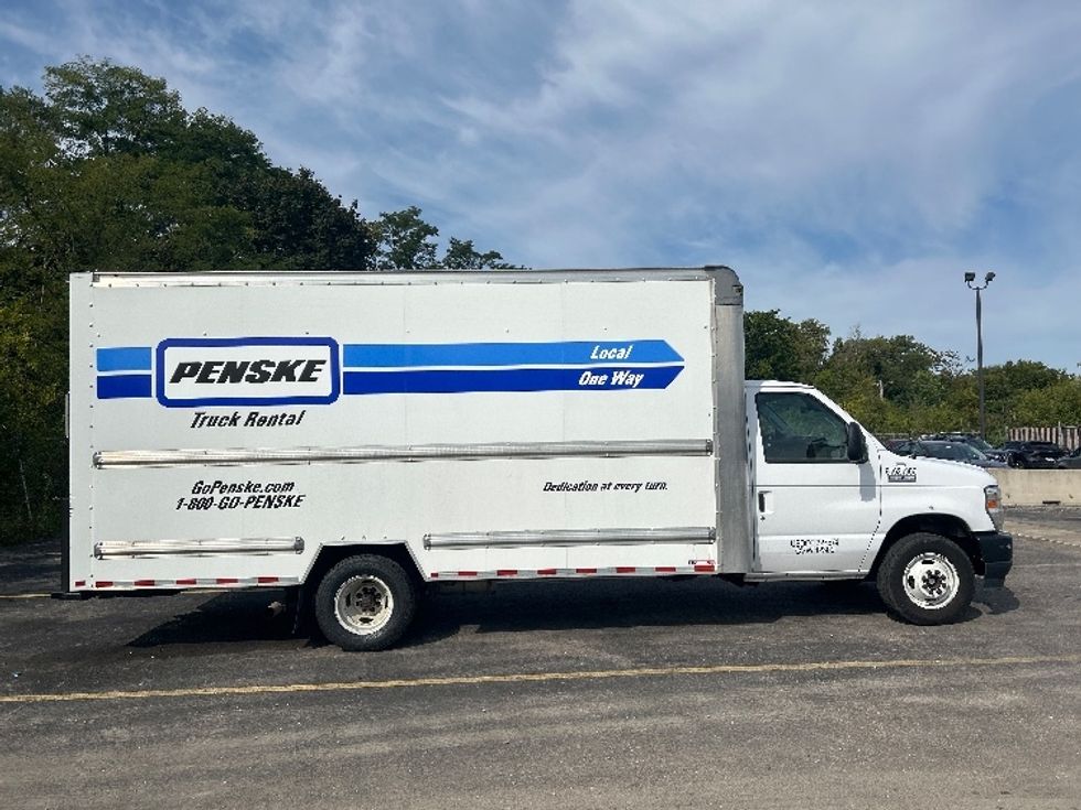 Light Duty Box Truck-Light and Medium Duty Trucks-Ford-2022-E350-East Chicago-IN-56,910\n\t\tmiles-$ 36,250 - Image 13