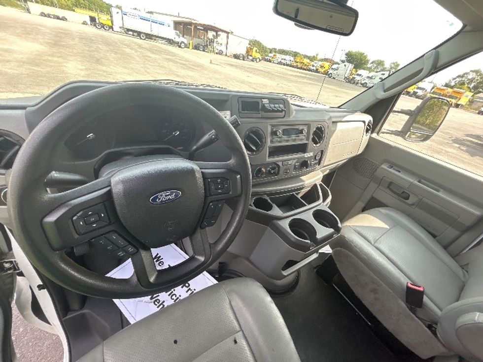 Light Duty Box Truck-Light and Medium Duty Trucks-Ford-2022-E350-East Chicago-IN-56,910\n\t\tmiles-$ 36,250 - Image 15