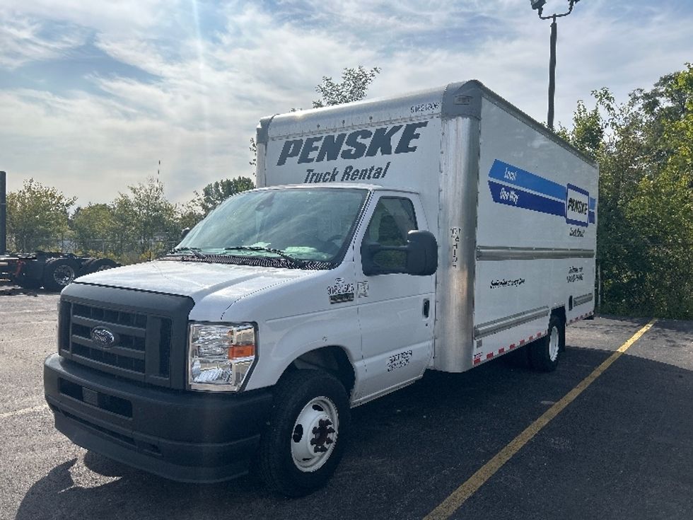 Light Duty Box Truck-Light and Medium Duty Trucks-Ford-2022-E350-East Chicago-IN-56,910\n\t\tmiles-$ 36,250 - Image 3