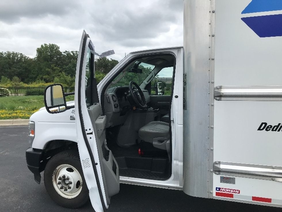 Light Duty Box Truck-Light and Medium Duty Trucks-Ford-2022-E350-East Chicago-IN-61,282\n\t\tmiles-$ 45,500 - Image 16