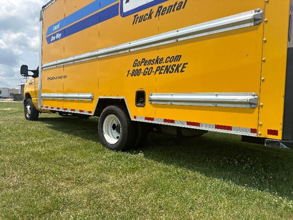 Light Duty Box Truck-Light and Medium Duty Trucks-Ford-2022-E350-East Chicago-IN-75,918\n\t\tmiles-$ 39,000 - Image 5
