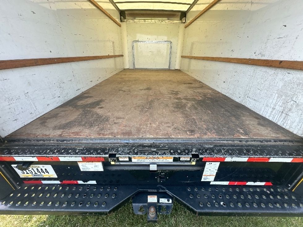 Light Duty Box Truck-Light and Medium Duty Trucks-Ford-2022-E350-East Chicago-IN-75,918\n\t\tmiles-$ 39,000 - Image 9
