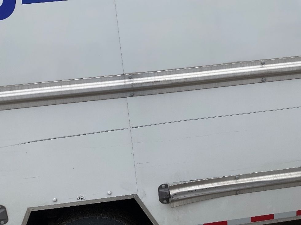 Light Duty Box Truck-Light and Medium Duty Trucks-Ford-2022-E350-East Chicago-IN-82,394\n\t\tmiles-$ 39,250 - Image 26