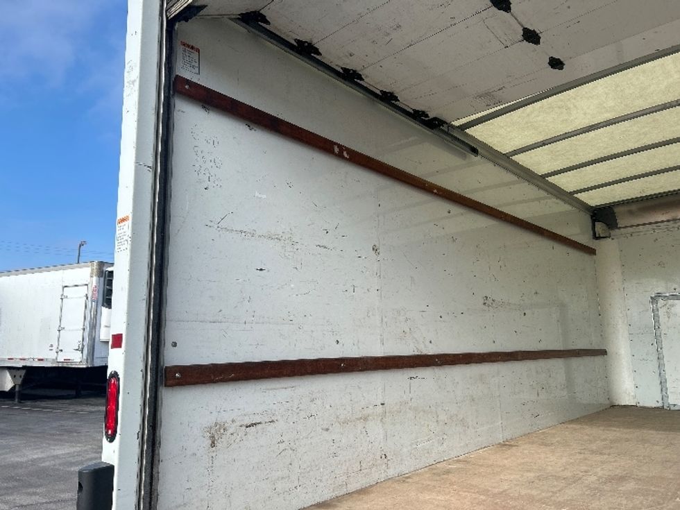 Light Duty Box Truck-Light and Medium Duty Trucks-Ford-2022-E350-East Chicago-IN-88,510\n\t\tmiles-$ 32,750 - Image 10