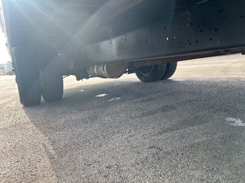 Light Duty Box Truck-Light and Medium Duty Trucks-Ford-2022-E350-East Chicago-IN-88,510\n\t\tmiles-$ 32,750 - Image 13