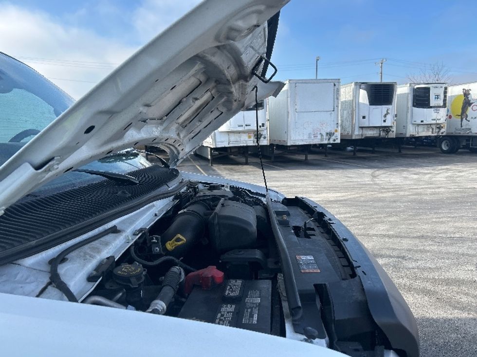 Light Duty Box Truck-Light and Medium Duty Trucks-Ford-2022-E350-East Chicago-IN-88,510\n\t\tmiles-$ 32,750 - Image 22