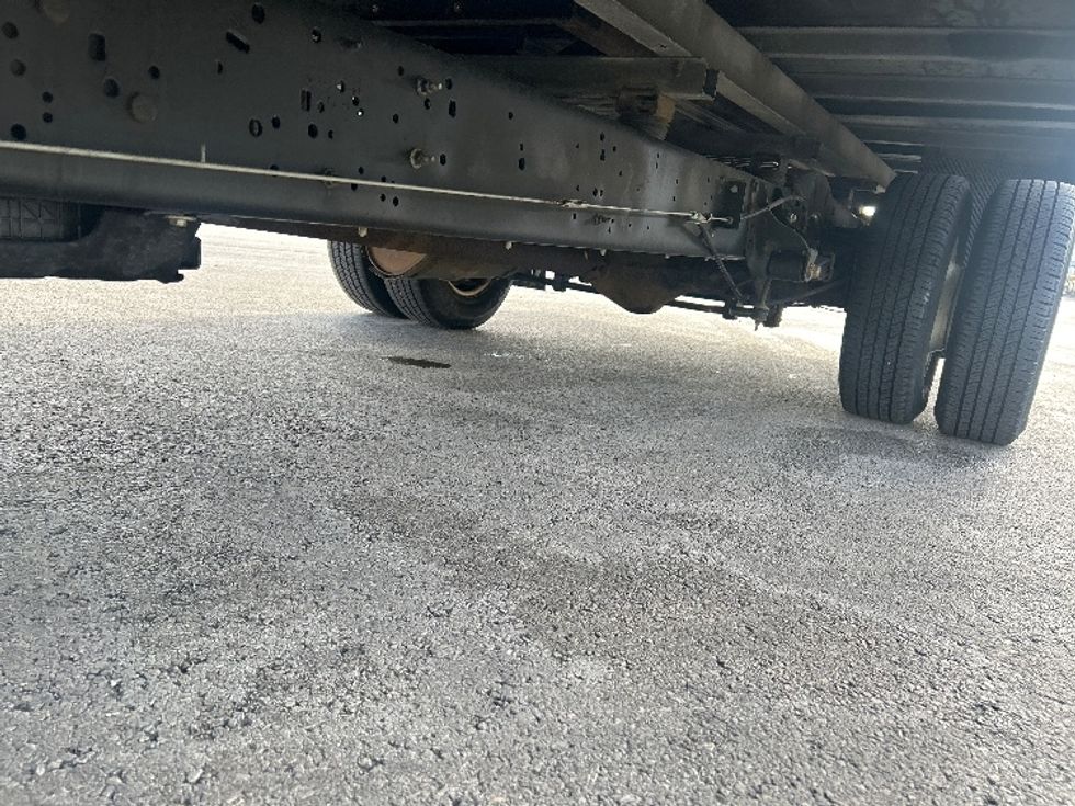 Light Duty Box Truck-Light and Medium Duty Trucks-Ford-2022-E350-East Chicago-IN-88,510\n\t\tmiles-$ 32,750 - Image 5