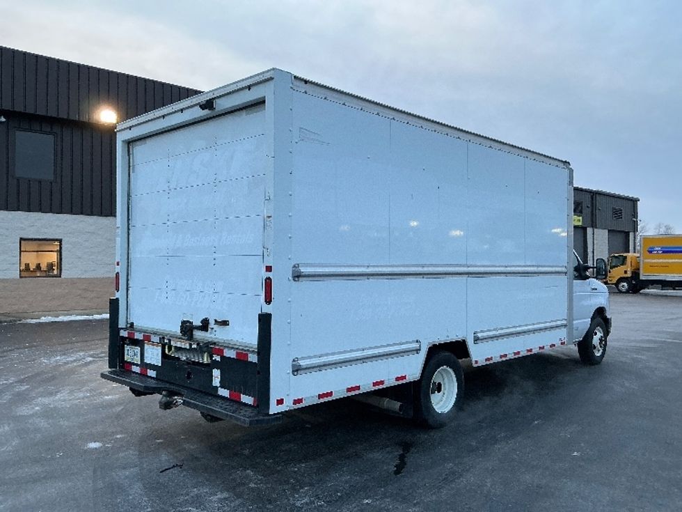 Light Duty Box Truck-Light and Medium Duty Trucks-Ford-2022-E350-East Chicago-IN-88,792\n\t\tmiles-$ 32,750 - Image 13