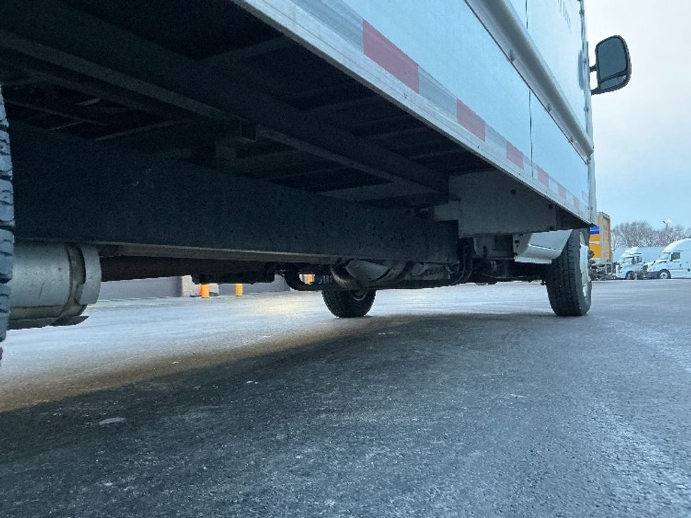 Light Duty Box Truck-Light and Medium Duty Trucks-Ford-2022-E350-East Chicago-IN-88,792\n\t\tmiles-$ 32,750 - Image 14