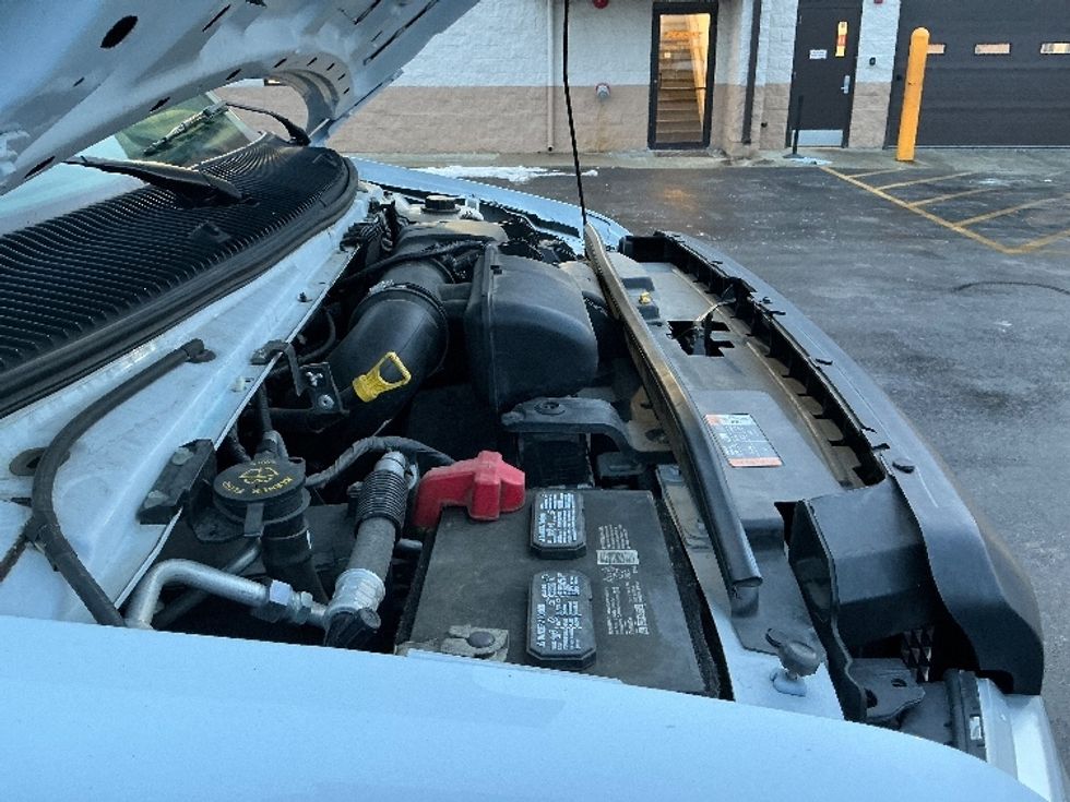 Light Duty Box Truck-Light and Medium Duty Trucks-Ford-2022-E350-East Chicago-IN-88,792\n\t\tmiles-$ 32,750 - Image 23