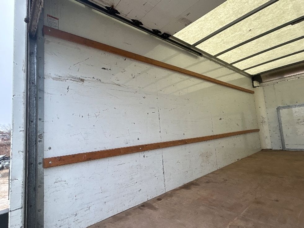 Light Duty Box Truck-Light and Medium Duty Trucks-Ford-2022-E350-East Chicago-IN-90,935\n\t\tmiles-$ 32,500 - Image 11
