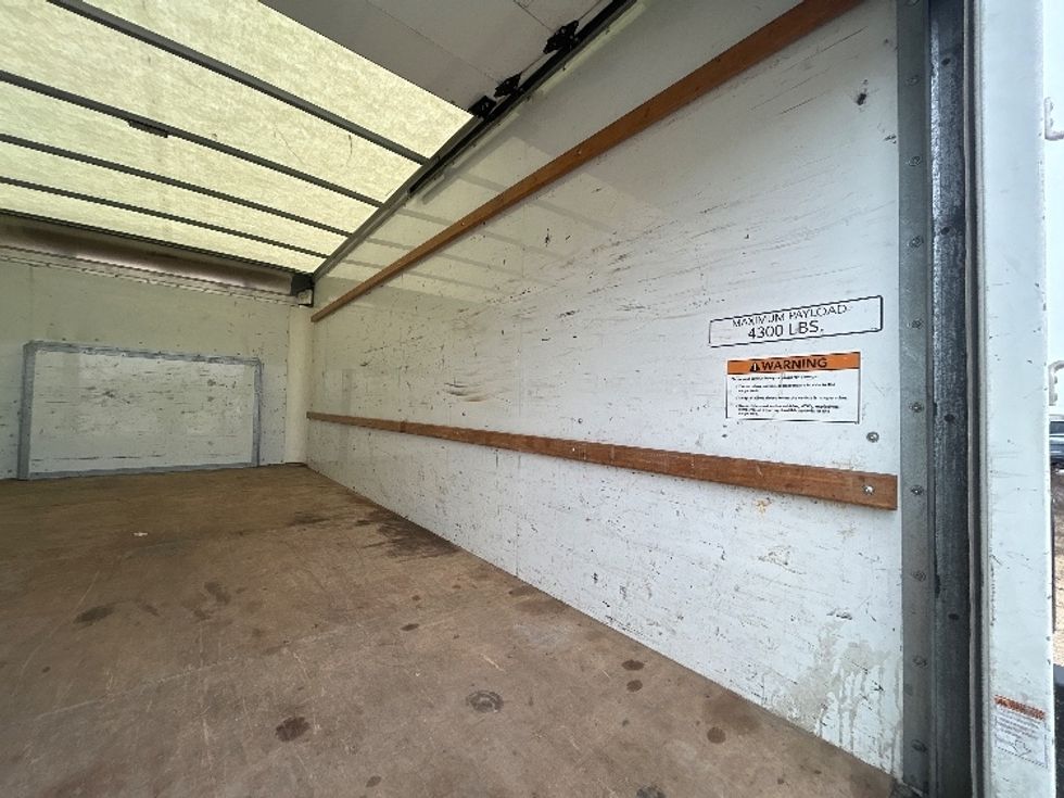 Light Duty Box Truck-Light and Medium Duty Trucks-Ford-2022-E350-East Chicago-IN-90,935\n\t\tmiles-$ 32,500 - Image 12
