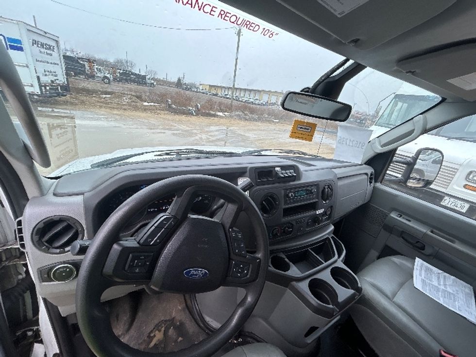 Light Duty Box Truck-Light and Medium Duty Trucks-Ford-2022-E350-East Chicago-IN-90,935\n\t\tmiles-$ 32,500 - Image 17