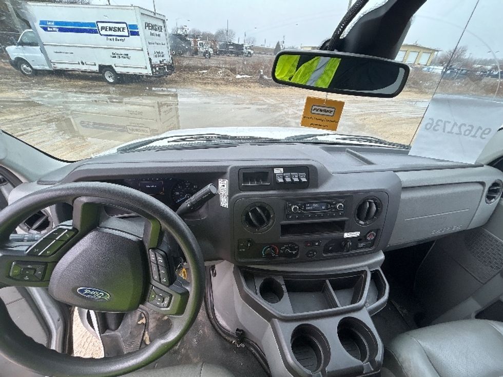 Light Duty Box Truck-Light and Medium Duty Trucks-Ford-2022-E350-East Chicago-IN-90,935\n\t\tmiles-$ 32,500 - Image 18