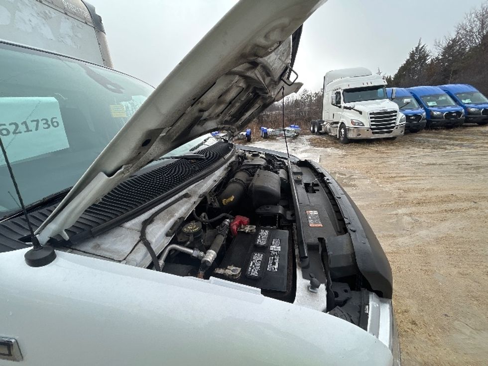 Light Duty Box Truck-Light and Medium Duty Trucks-Ford-2022-E350-East Chicago-IN-90,935\n\t\tmiles-$ 32,500 - Image 24