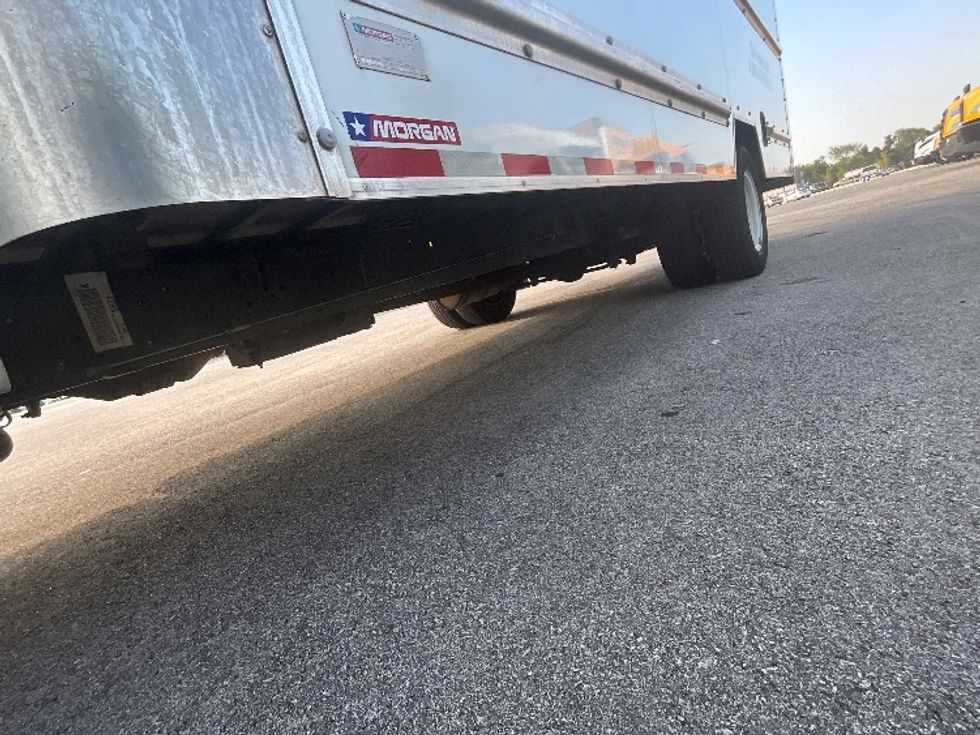 Light Duty Box Truck-Light and Medium Duty Trucks-Ford-2022-E350-East Chicago-IN-90,935\n\t\tmiles-$ 32,500 - Image 5