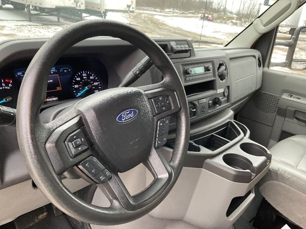 Light Duty Box Truck-Light and Medium Duty Trucks-Ford-2022-E350-East Chicago-IN-93,771\n\t\tmiles-$ 29,000 - Image 14