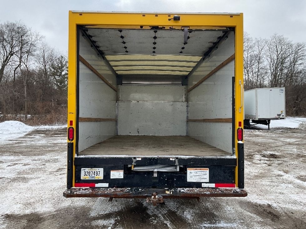 Light Duty Box Truck-Light and Medium Duty Trucks-Ford-2022-E350-East Chicago-IN-93,771\n\t\tmiles-$ 29,000 - Image 7
