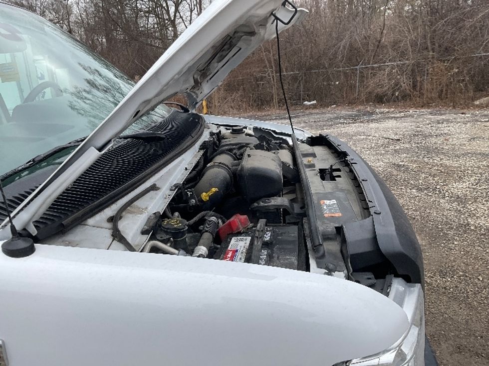 Light Duty Box Truck-Light and Medium Duty Trucks-Ford-2022-E350-East Chicago-IN-93,831\n\t\tmiles-$ 32,000 - Image 23