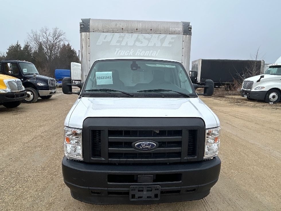Light Duty Box Truck-Light and Medium Duty Trucks-Ford-2022-E350-East Chicago-IN-95,155\n\t\tmiles-$ 32,000 - Image 2