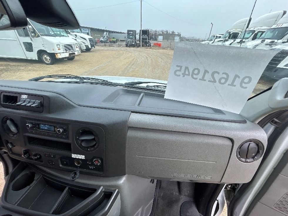 Light Duty Box Truck-Light and Medium Duty Trucks-Ford-2022-E350-East Chicago-IN-95,155\n\t\tmiles-$ 32,000 - Image 21