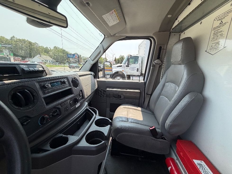 Light Duty Box Truck-Light and Medium Duty Trucks-Ford-2022-E350-Edison-NJ-132,020\n\t\tmiles-$ 25,500 - Image 18