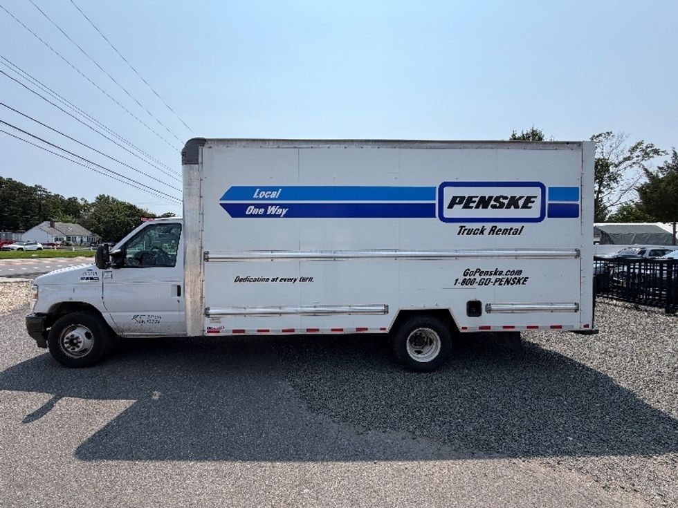Light Duty Box Truck-Light and Medium Duty Trucks-Ford-2022-E350-Edison-NJ-132,020\n\t\tmiles-$ 25,500 - Image 4