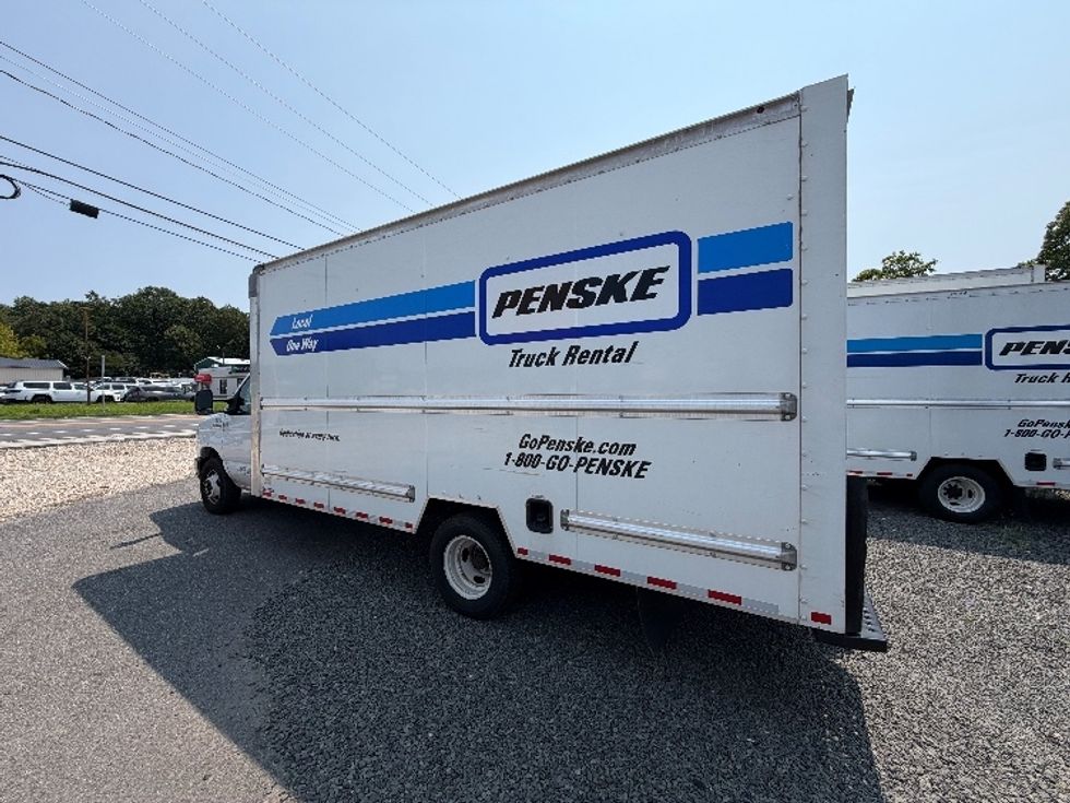 Light Duty Box Truck-Light and Medium Duty Trucks-Ford-2022-E350-Edison-NJ-132,020\n\t\tmiles-$ 25,500 - Image 6