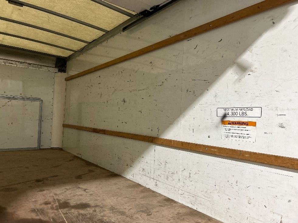 Light Duty Box Truck-Light and Medium Duty Trucks-Ford-2022-E350-El Centro-CA-121,978\n\t\tmiles-$ 25,250 - Image 12