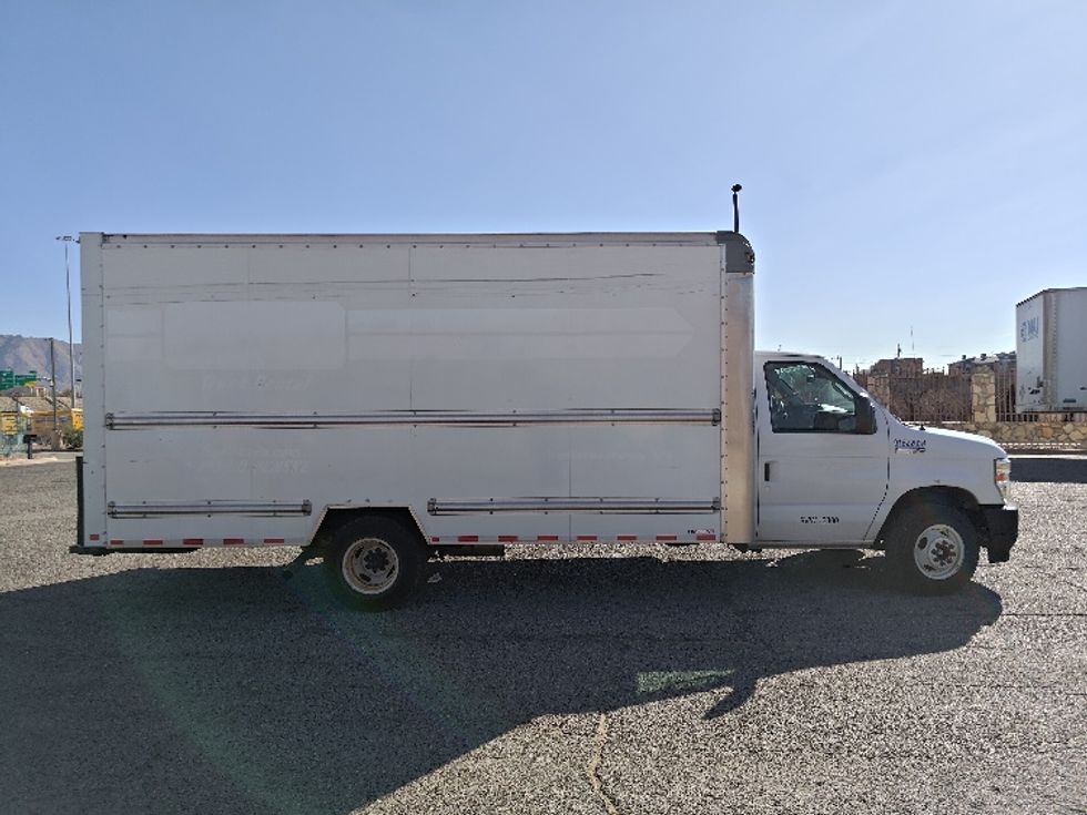 Light Duty Box Truck-Light and Medium Duty Trucks-Ford-2022-E350-El Paso-TX-102,037\n\t\tmiles-$ 32,250 - Image 13