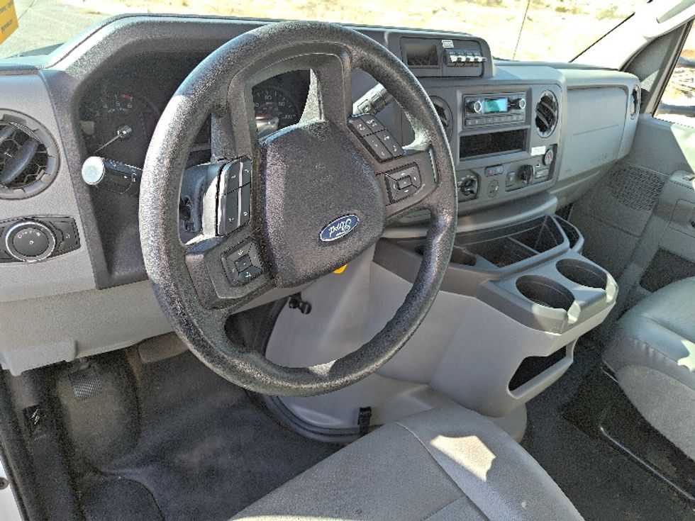 Light Duty Box Truck-Light and Medium Duty Trucks-Ford-2022-E350-El Paso-TX-102,037\n\t\tmiles-$ 32,250 - Image 15