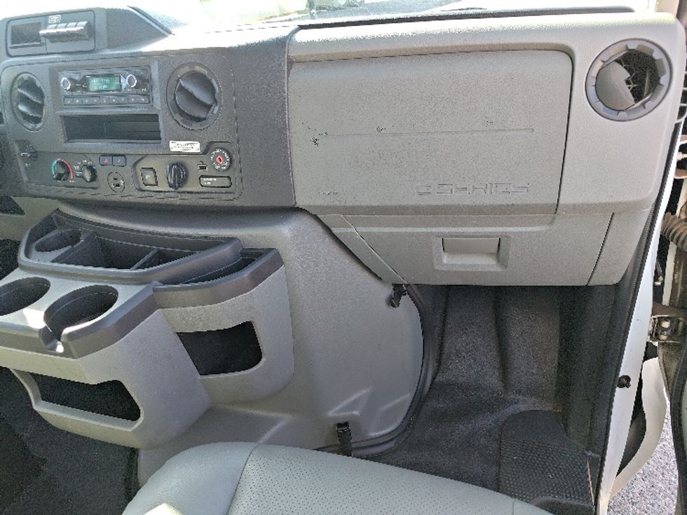 Light Duty Box Truck-Light and Medium Duty Trucks-Ford-2022-E350-El Paso-TX-102,037\n\t\tmiles-$ 32,250 - Image 19