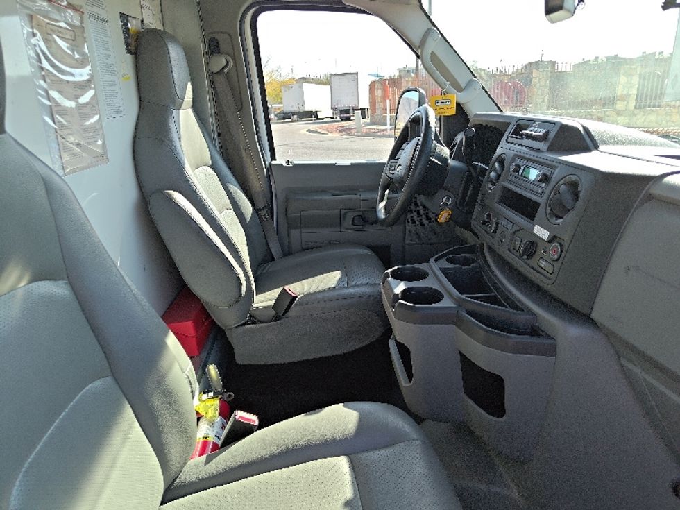 Light Duty Box Truck-Light and Medium Duty Trucks-Ford-2022-E350-El Paso-TX-102,037\n\t\tmiles-$ 32,250 - Image 20