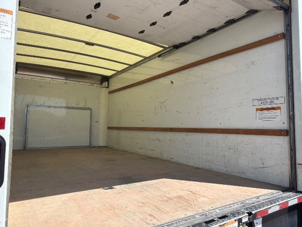 Light Duty Box Truck-Light and Medium Duty Trucks-Ford-2022-E350-El Paso-TX-124,478\n\t\tmiles-$ 26,250 - Image 12
