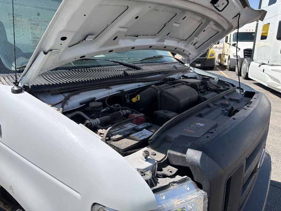 Light Duty Box Truck-Light and Medium Duty Trucks-Ford-2022-E350-El Paso-TX-124,478\n\t\tmiles-$ 26,250 - Image 23