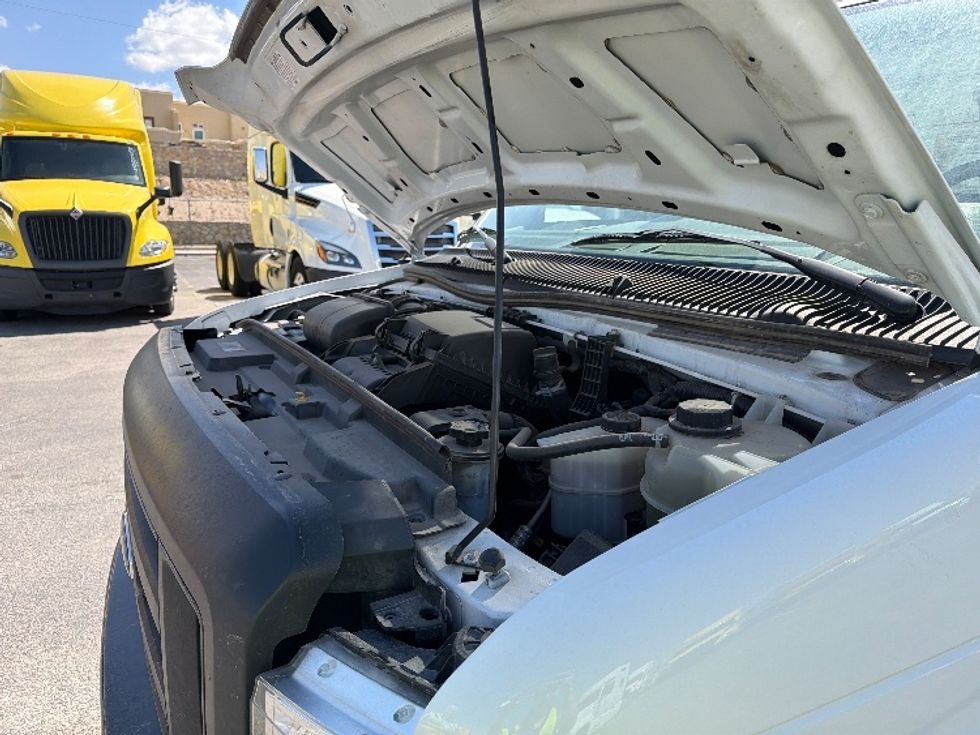Light Duty Box Truck-Light and Medium Duty Trucks-Ford-2022-E350-El Paso-TX-124,478\n\t\tmiles-$ 26,250 - Image 24