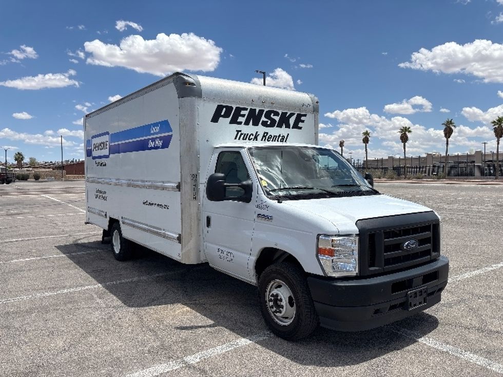 Light Duty Box Truck-Light and Medium Duty Trucks-Ford-2022-E350-El Paso-TX-131,865\n\t\tmiles-$ 26,000 - Image 1