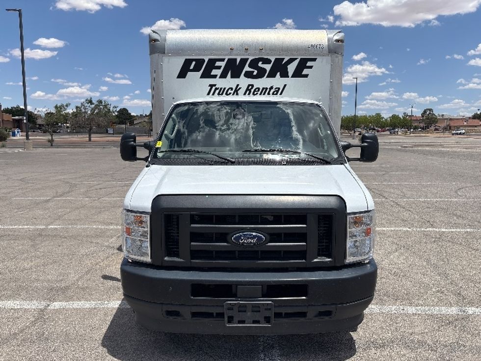 Light Duty Box Truck-Light and Medium Duty Trucks-Ford-2022-E350-El Paso-TX-131,865\n\t\tmiles-$ 26,000 - Image 2